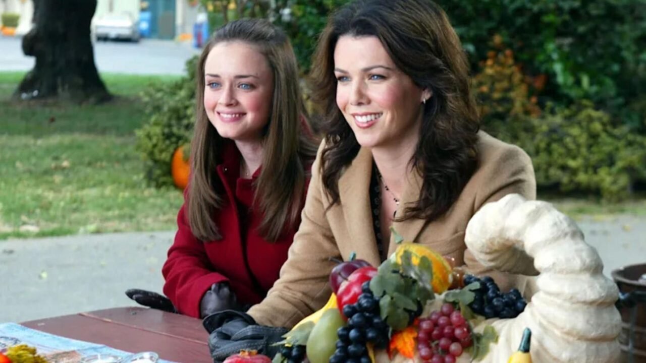 15 Most Iconic Cozy Fall TV Shows