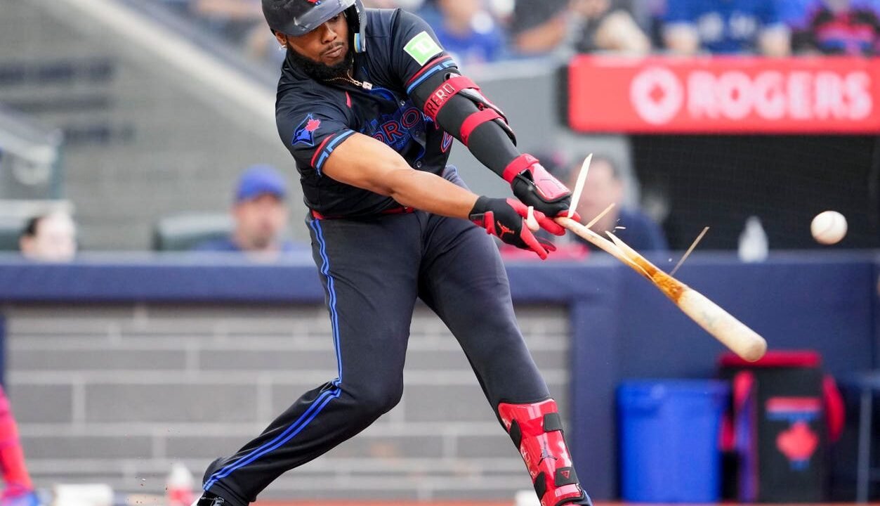 First-Place Blue Jays Lead Majors In Come-From-Behind Victories