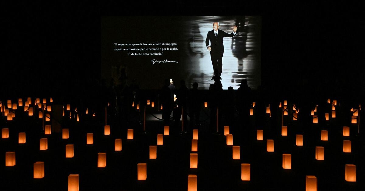 Armani Draws Thousands Who Pay Last Respects