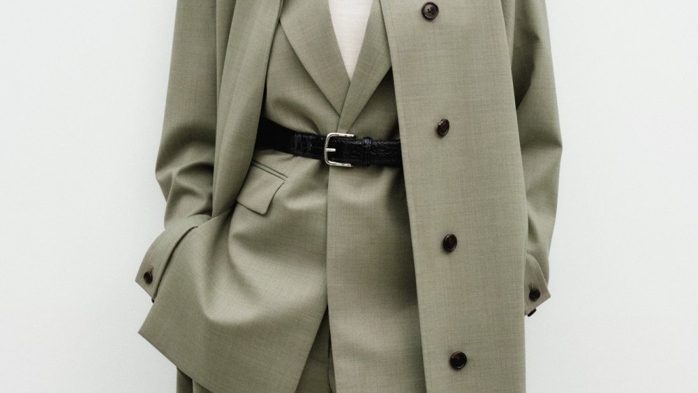 Theory’s Spring 2026 Line Offers Relaxed Take on Tailoring in Spring Collection