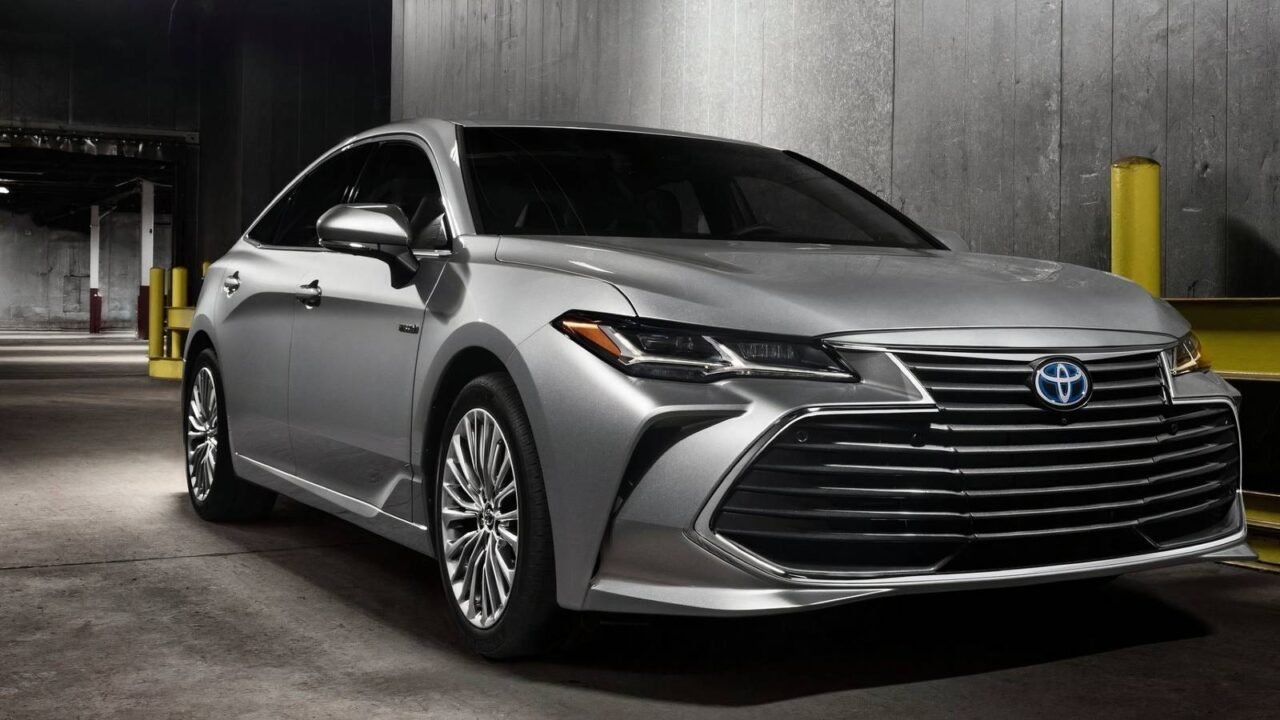 How Much Is a Used Toyota Avalon Worth Today?