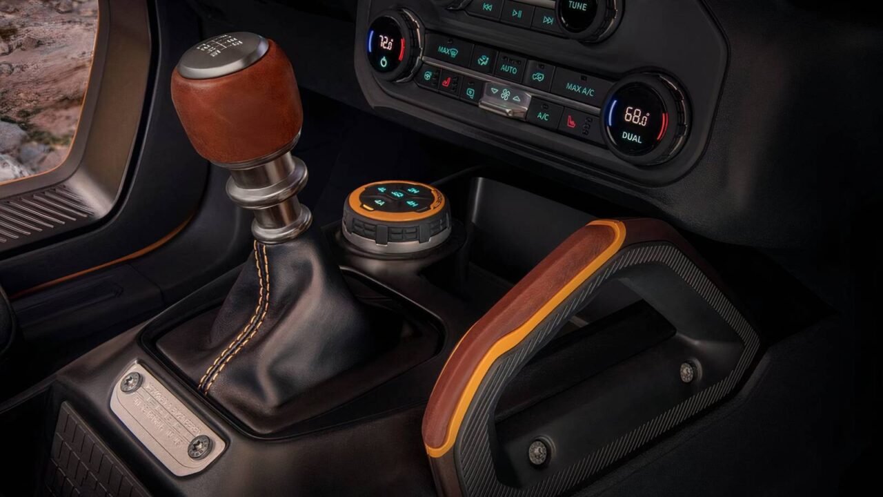 This Is The Last Pickup Truck and SUV In America With A Manual Transmission
