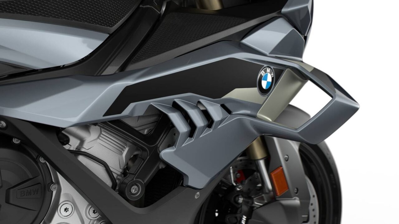 The BMW Superbike That Leaves The Yamaha R1 In The Dust