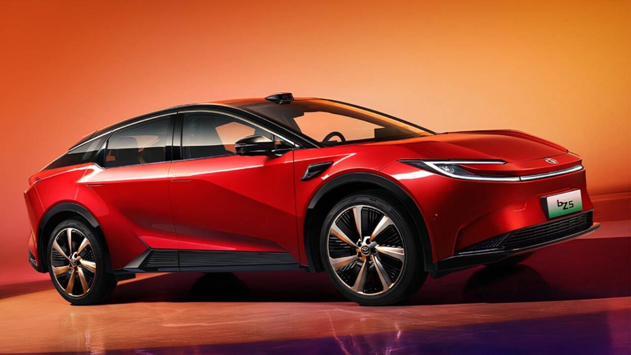 Hybrid Profits, Solid-State Bets: Inside Toyota’s Unorthodox EV Playbook
