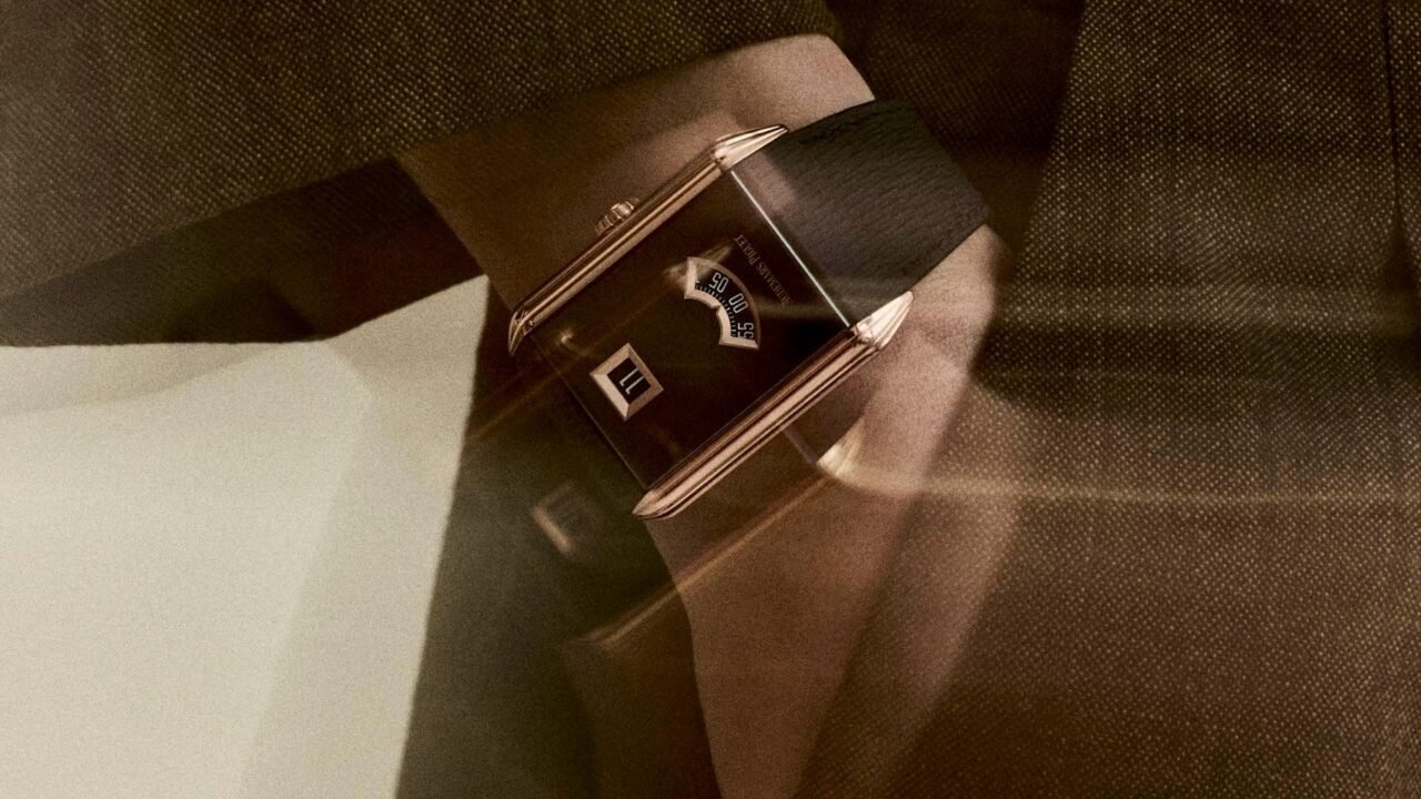 【F】 The Sleek New Audemars Piguet Neo Frame Jumping Hour